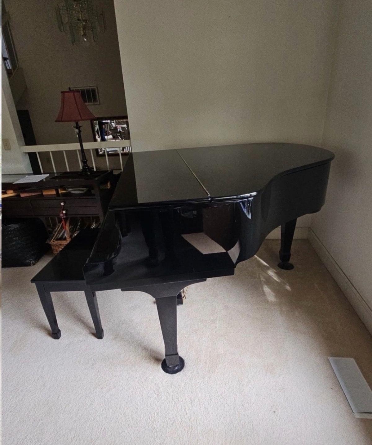 Young Chang G157 Satin Ebony Polish BabyGrand Piano 52 - Alicia, Arkansas - Mi Mercado