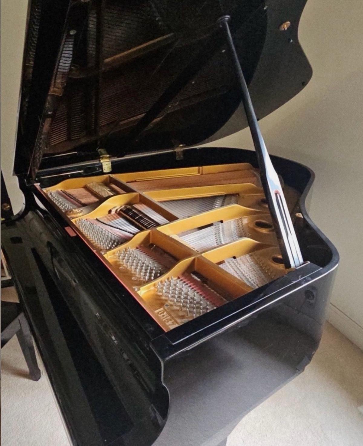 Young Chang G157 Satin Ebony Polish BabyGrand Piano 52 - Alicia, Arkansas - Mi Mercado