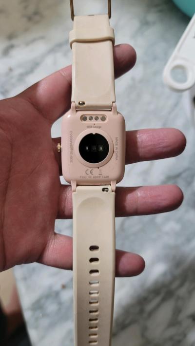 Reloj de mano digital usado - Thumbnail 2