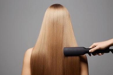 Flat iron and blowdry - Thumbnail 2